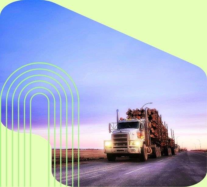 imagem caminhao de madeira carregado de eucalipto tratado eucatratus