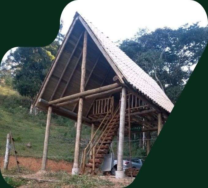 imagem chalé rústico de madeira com eucalipto tratado eucatratus