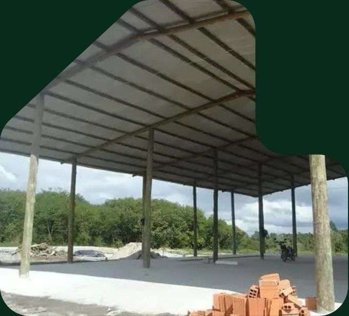 imagem galpão de madeira e telha galvanizada com eucalipto tratado eucatratus